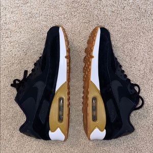 Nike air max shoes